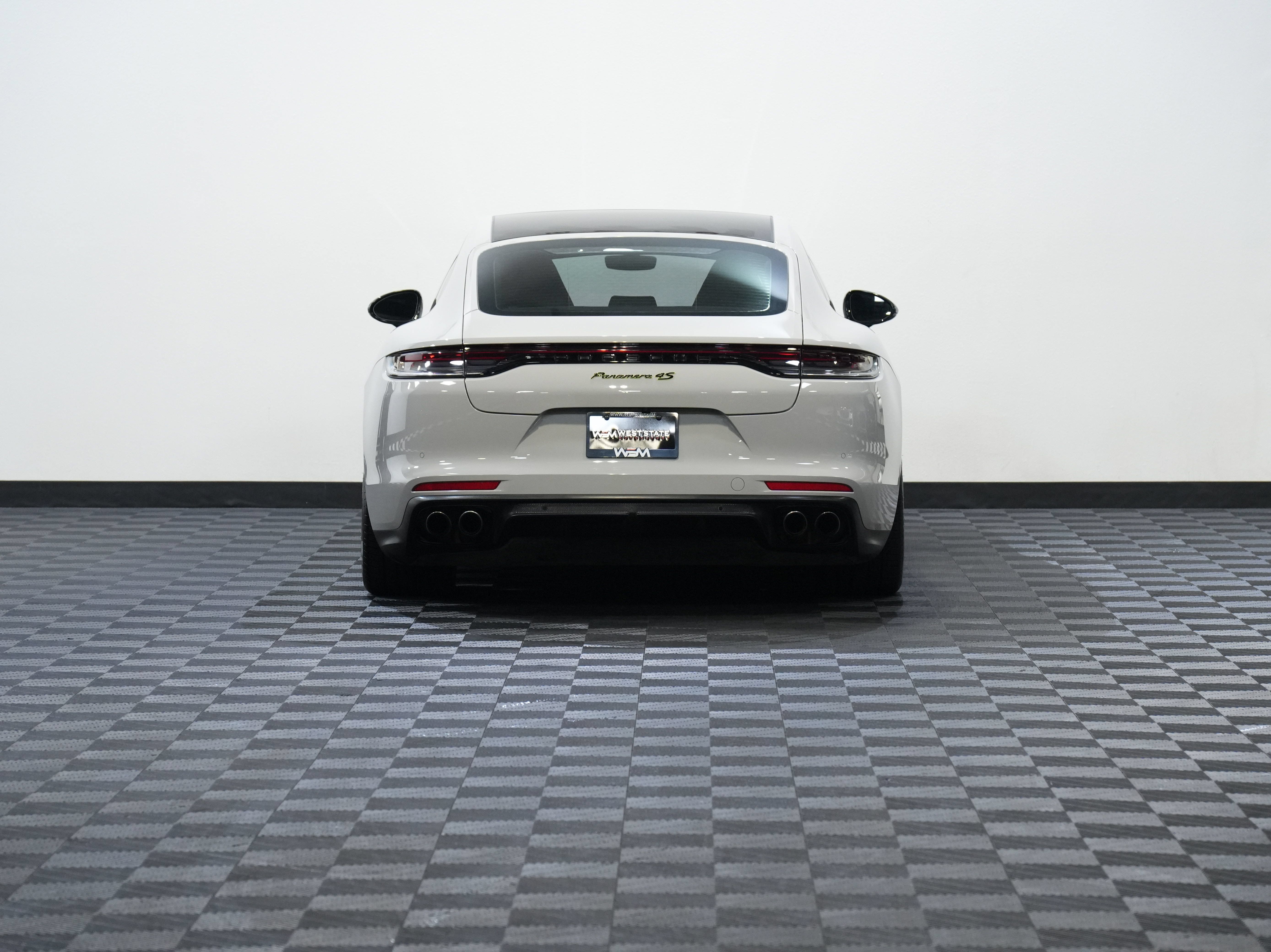 Used 2022 Porsche Panamera 4S w/ Premium Package AWD/4WD image 7