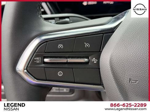 Used 2025 Chevrolet Suburban Premier AWD/4WD image 28