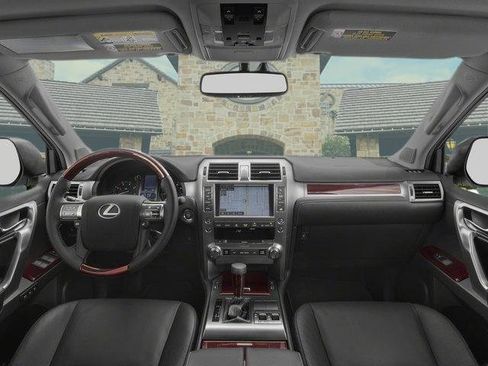 Used 2017 Lexus GX 460 Premium image 8