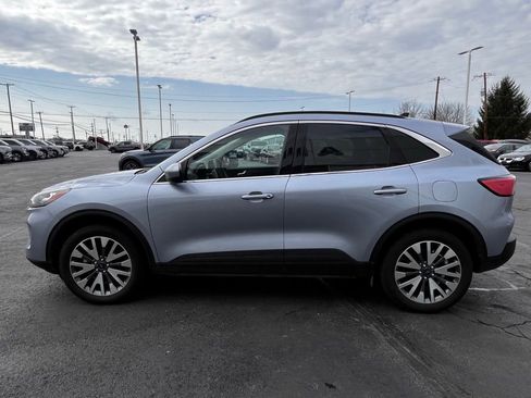 Used 2022 Ford Escape Titanium w/ Class II Trailer Tow Package image 4