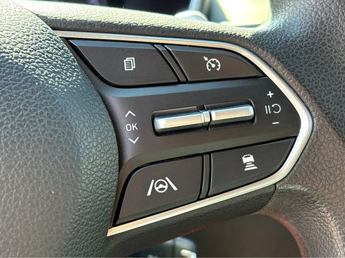 Used 2023 Hyundai Santa Fe SE image 14