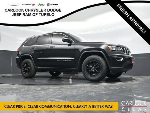 Used 2020 Jeep Grand Cherokee Laredo AWD/4WD image 45