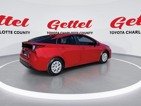 Used 2022 Toyota Prius LE image 8