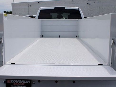 New 2024 RAM 5500 Tradesman w/ Chrome Appearance Group image 12