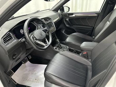 Used 2022 Volkswagen Tiguan SE R-Line AWD/4WD image 14