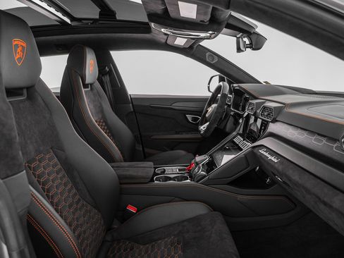 Used 2022 Lamborghini Urus AWD/4WD image 28