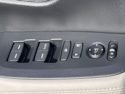 Certified 2026 Honda HR-V LX image 21