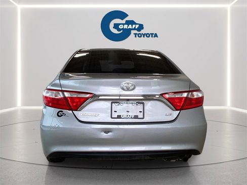 Used 2016 Toyota Camry XLE image 14