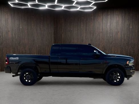 Used 2020 RAM 2500 Limited w/ Black Appearance Package AWD/4WD image 8