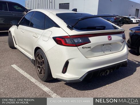 Used 2025 Honda Civic Type R image 8