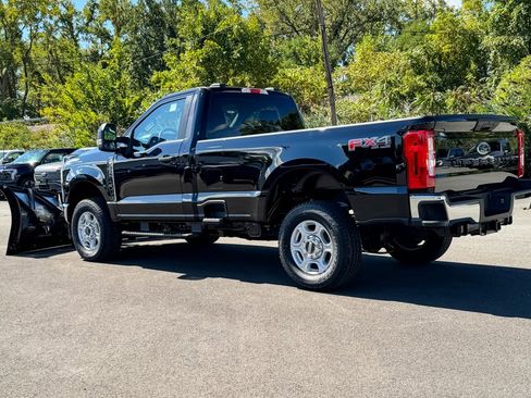 New 2025 Ford F350 XLT w/ FX4 Off-Road Package image 5