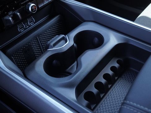 New 2026 RAM 1500 4x4 Crew Cab image 24