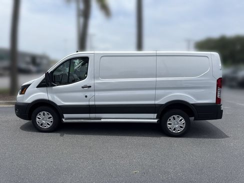 Used 2024 Ford Transit 250 Low Roof w/ Exterior Upgrade Package RWD image 8