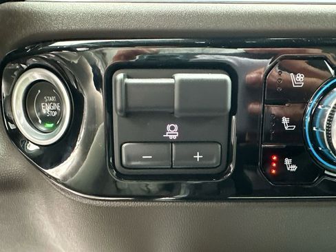 Used 2022 GMC Sierra 1500 SLT w/ SLT Premium Plus Package image 29