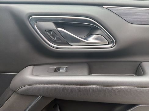 Used 2024 GMC Yukon SLT image 28