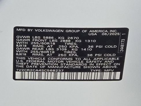 Certified 2025 Volkswagen Atlas Peak Edition SE AWD/4WD image 22