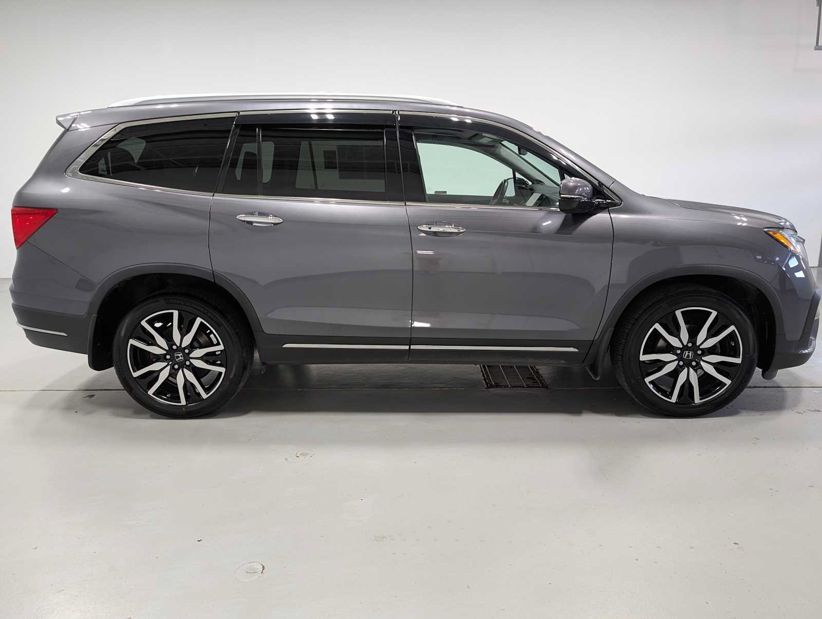 Used 2020 Honda Pilot Touring image 7