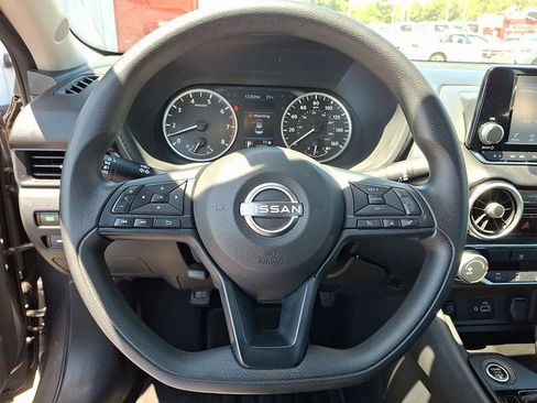 Used 2025 Nissan Sentra S FWD image 14