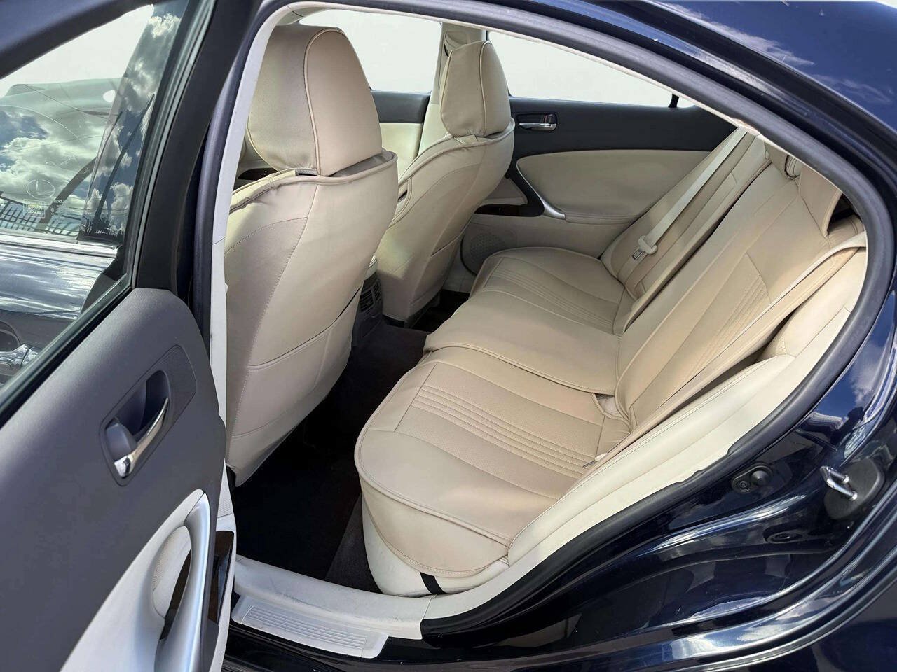 Used 2010 Lexus IS 250 AWD w/ Preferred Accessory Package image 11
