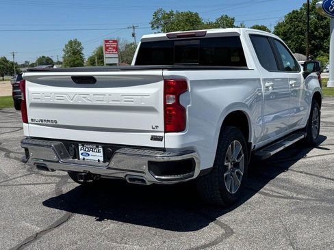 Used 2022 Chevrolet Silverado 1500 LT AWD/4WD image 3