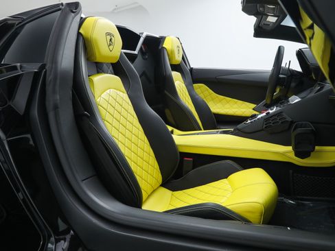 Used 2015 Lamborghini Aventador LP 720-4 50th Anniversario AWD/4WD image 31