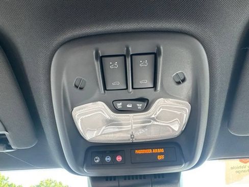 Used 2026 Chevrolet Colorado ZR2 w/ Technology Package AWD/4WD image 24