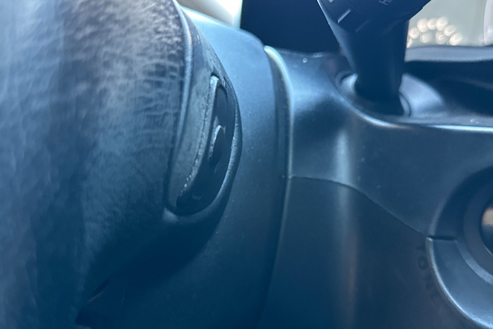 Used 2018 Jeep Renegade Latitude FWD image 38