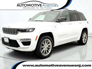 Used 2023 Jeep Grand Cherokee Summit w/ Luxury Tech Group V AWD/4WD video 1