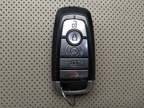 Used 2020 Ford Escape SEL FWD image 32