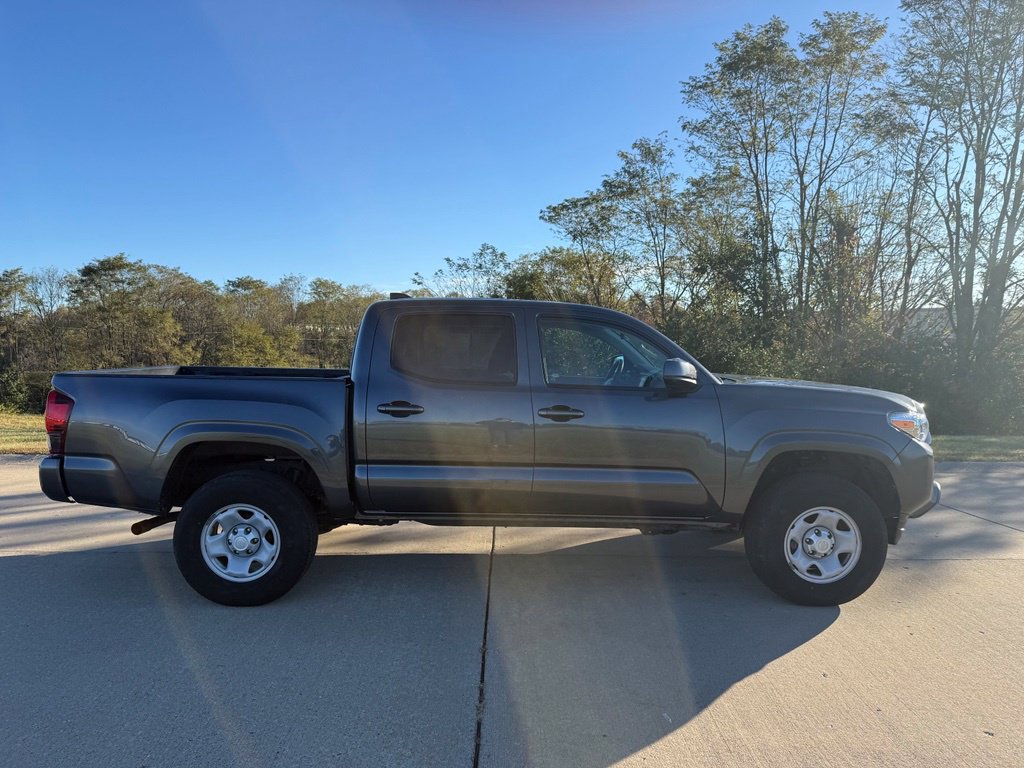Used 2023 Toyota Tacoma SR AWD/4WD image 2
