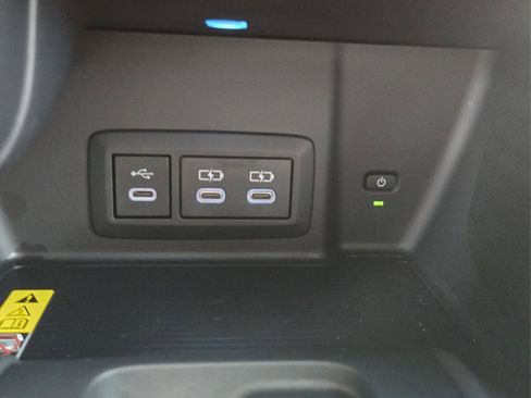 Used 2023 Toyota Venza Nightshade image 22