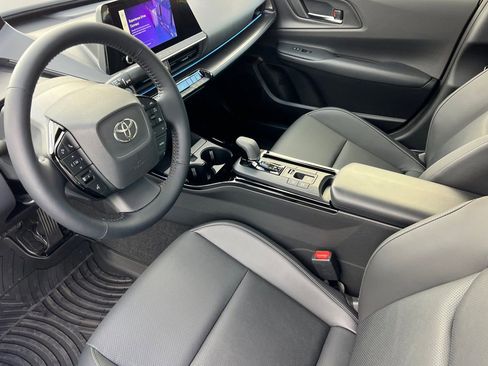 New 2026 Toyota Prius FWD image 9