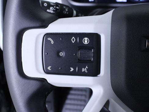 Used 2024 Land Rover Defender 110 S image 24
