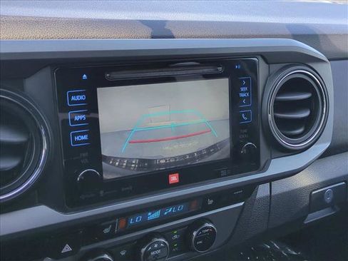 Used 2017 Toyota Tacoma TRD Sport RWD image 14