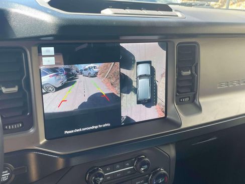 Used 2022 Ford Bronco Outer Banks image 28