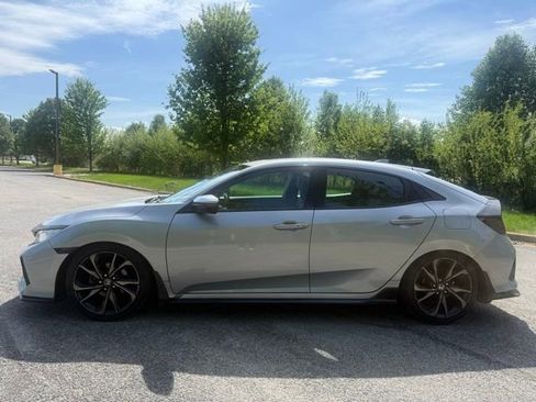 Used 2017 Honda Civic Sport Touring image 3