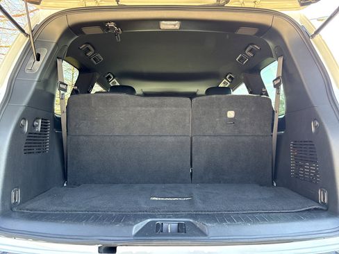 Used 2022 Nissan Armada SL w/ Midnight Edition Package image 26