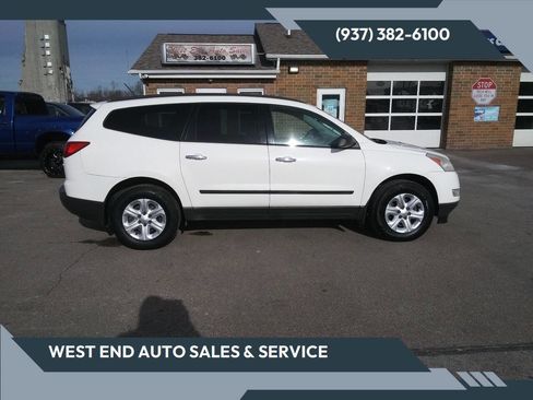 Used 2012 Chevrolet Traverse LS image 1