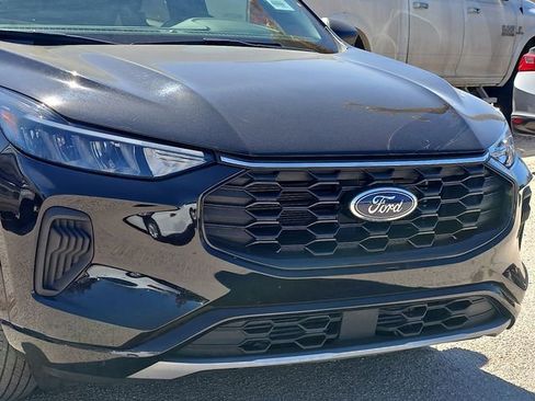 Used 2024 Ford Escape ST-Line w/ Cold Weather Package image 7