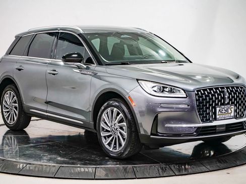 Used 2023 Lincoln Corsair Reserve image 5