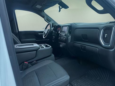 Used 2019 Chevrolet Silverado 1500 LT w/ Remote Start Package image 9