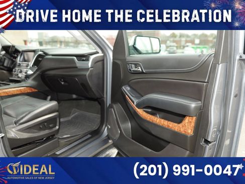 Used 2018 Chevrolet Suburban Premier AWD/4WD image 23