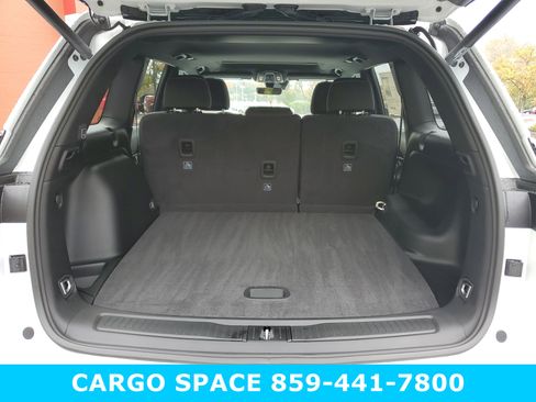 New 2025 Jeep Grand Cherokee Laredo w/ Luxury Tech Group I AWD/4WD image 10
