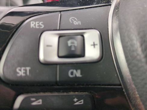 Used 2018 Volkswagen Golf Alltrack SEL image 17