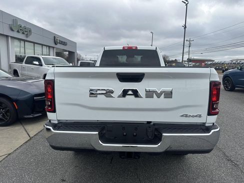 New 2026 RAM 2500 Tradesman AWD/4WD image 9