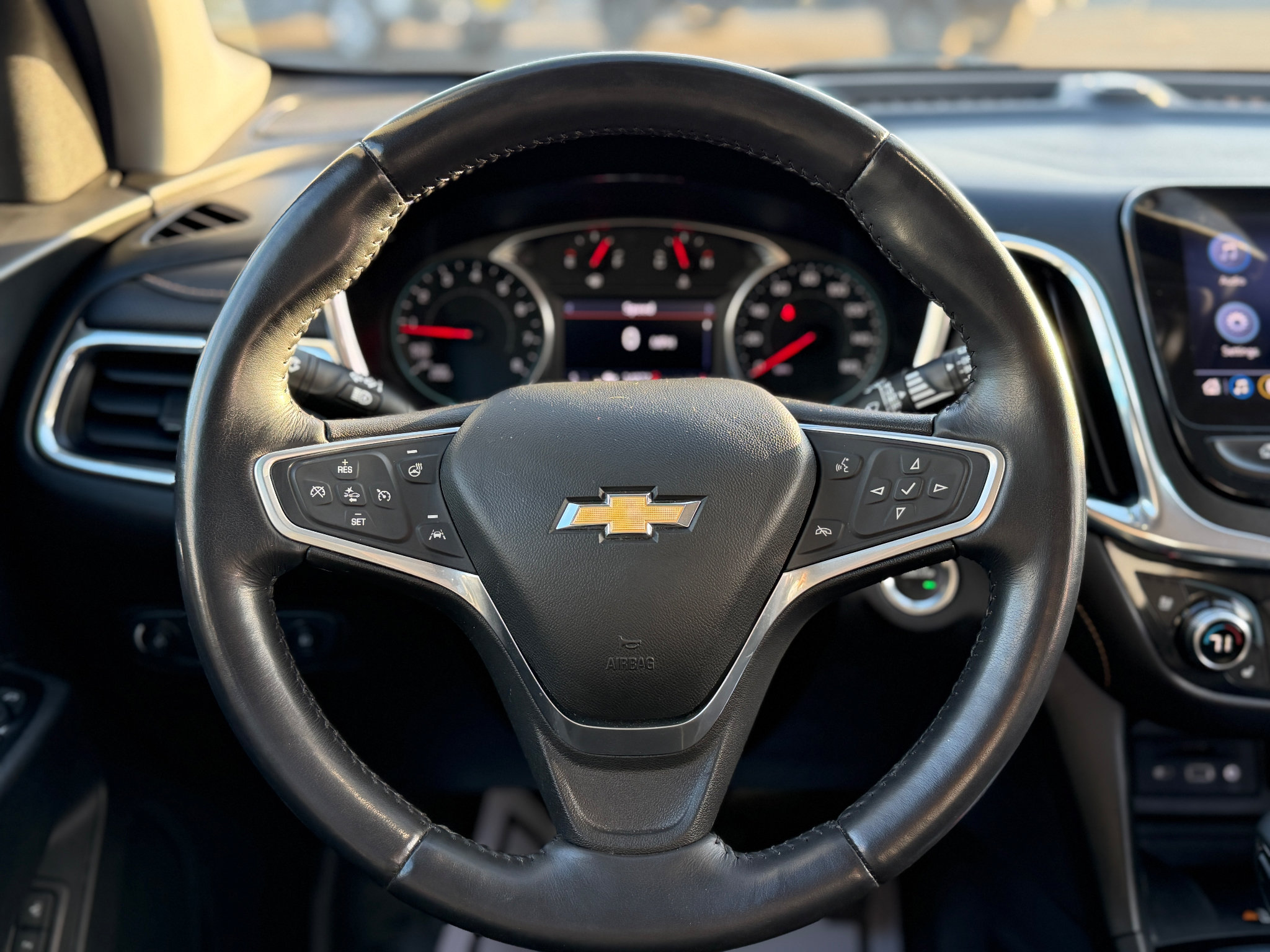 Used 2022 Chevrolet Equinox Premier AWD/4WD image 7