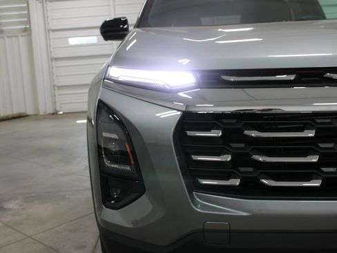 New 2026 Chevrolet Equinox LT w/ Convenience Package II AWD/4WD image 11