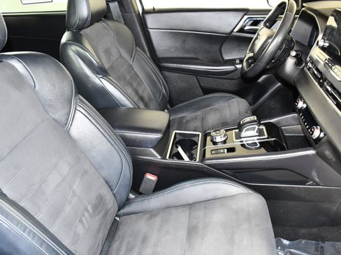 Used 2023 Mitsubishi Outlander SE AWD/4WD image 41
