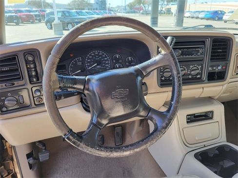 Used 2001 Chevrolet Tahoe LT w/ LT Preferred Equipment Group image 4
