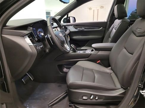 New 2025 Cadillac XT6 Sport w/ Technology Package image 5